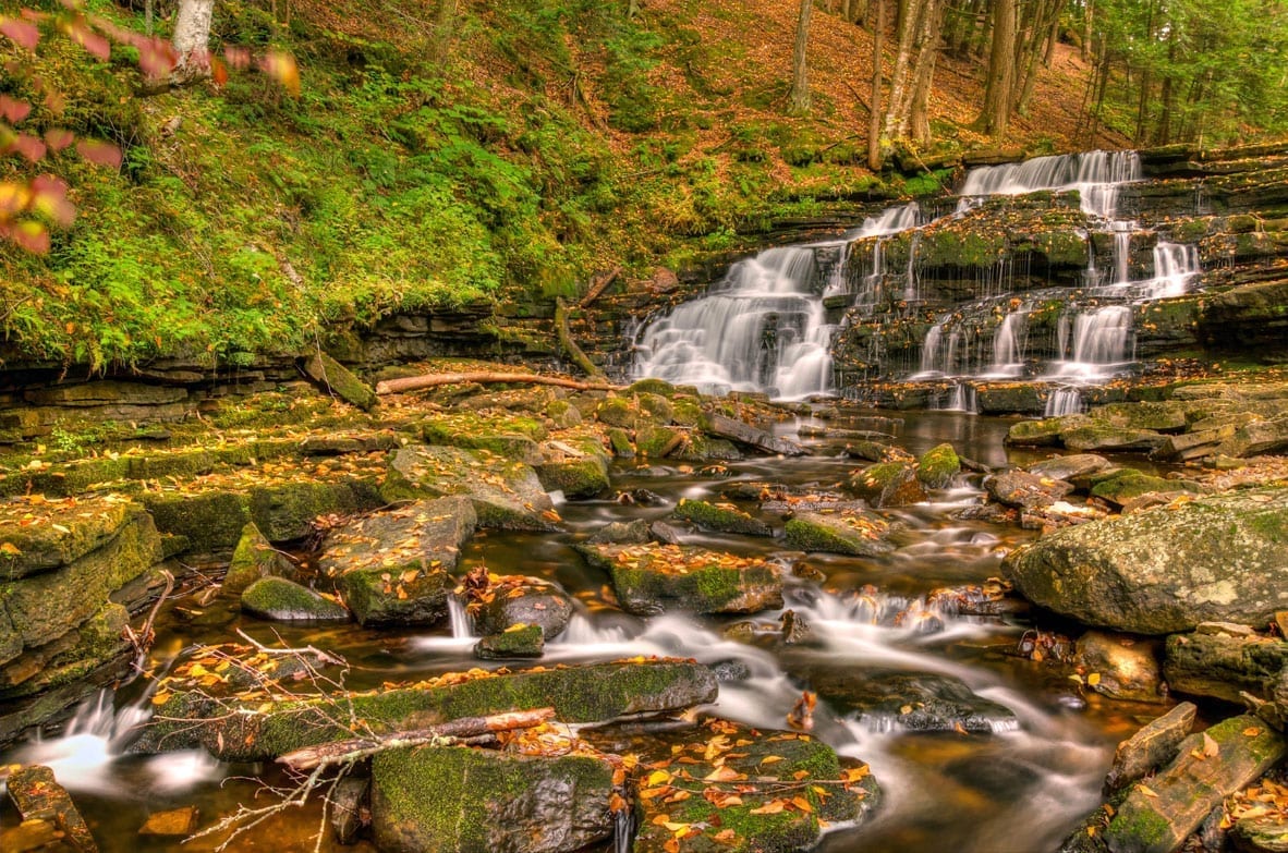 Shooting the Falls Beecher Creek Falls Dig The Falls